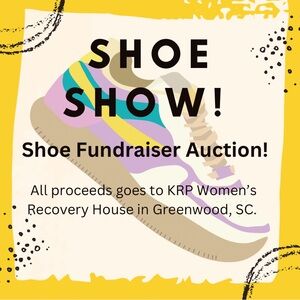 Like for Live Shoe Show Notifications! Low Start!! Mix brand shoes - all sizes!